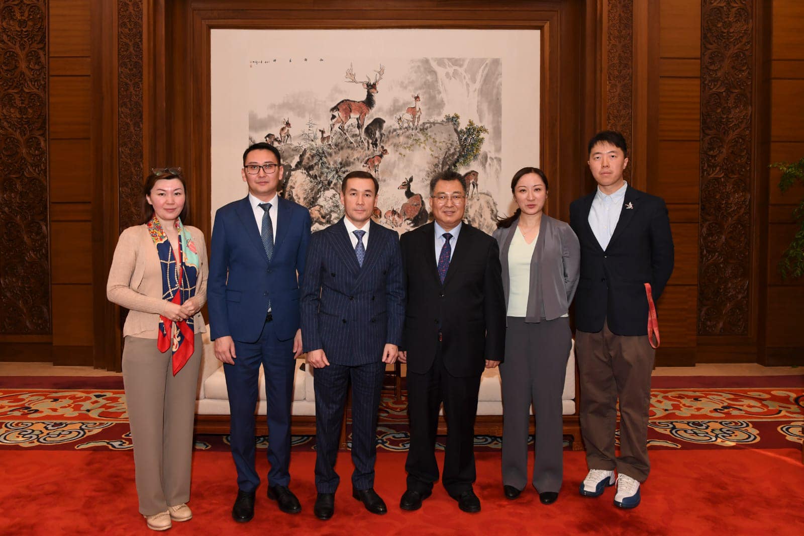 The Acting Director of the National Museum of the Republic of Kazakhstan met with the Director of the National Museum of China