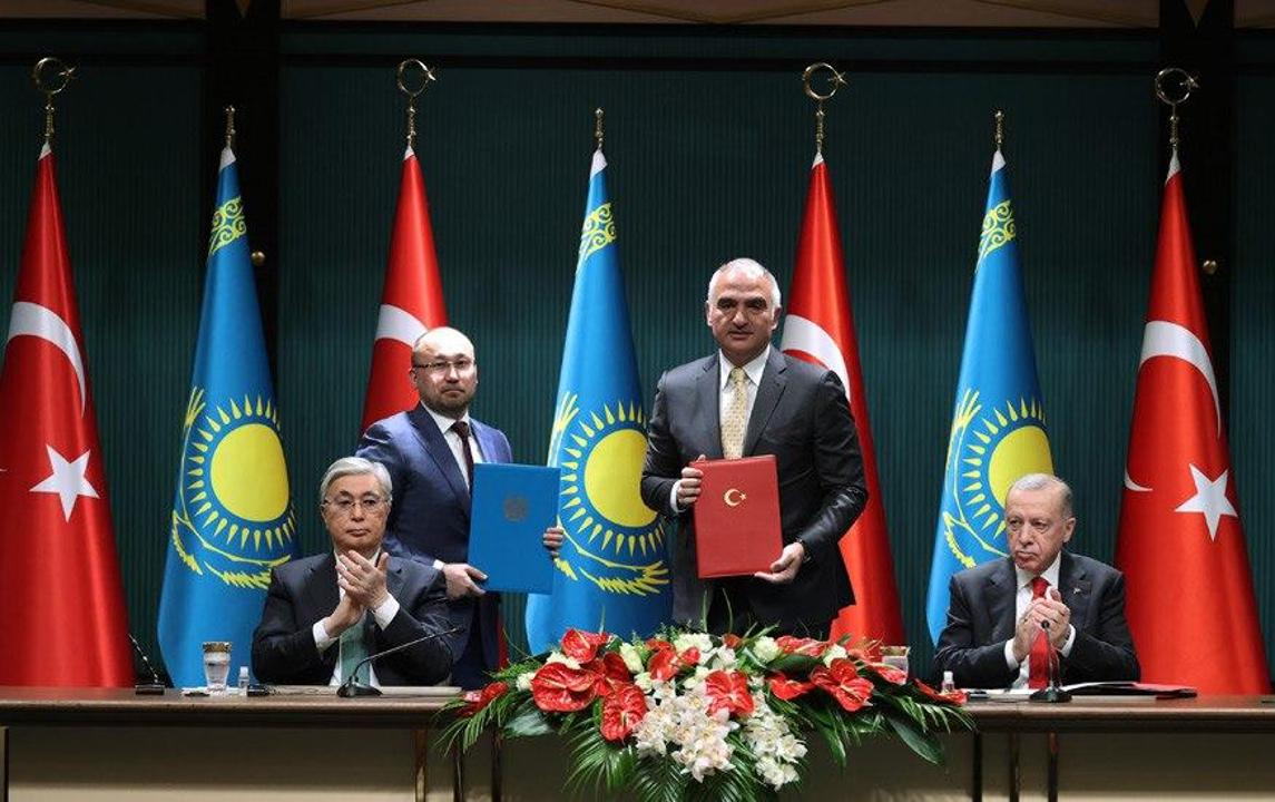 Даурен Абаев подписал в Анкаре ряд двусторонних документов о сотрудничестве
