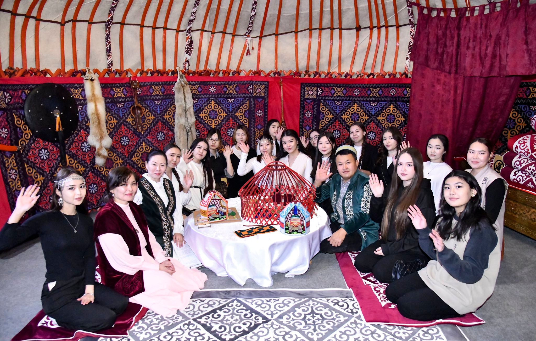 Прошел урок «Первое архитектурное сооружение кочевников»