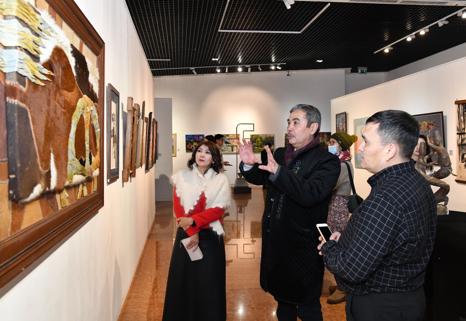 В Национальном музее открылась юбилейная выставка Союза художников