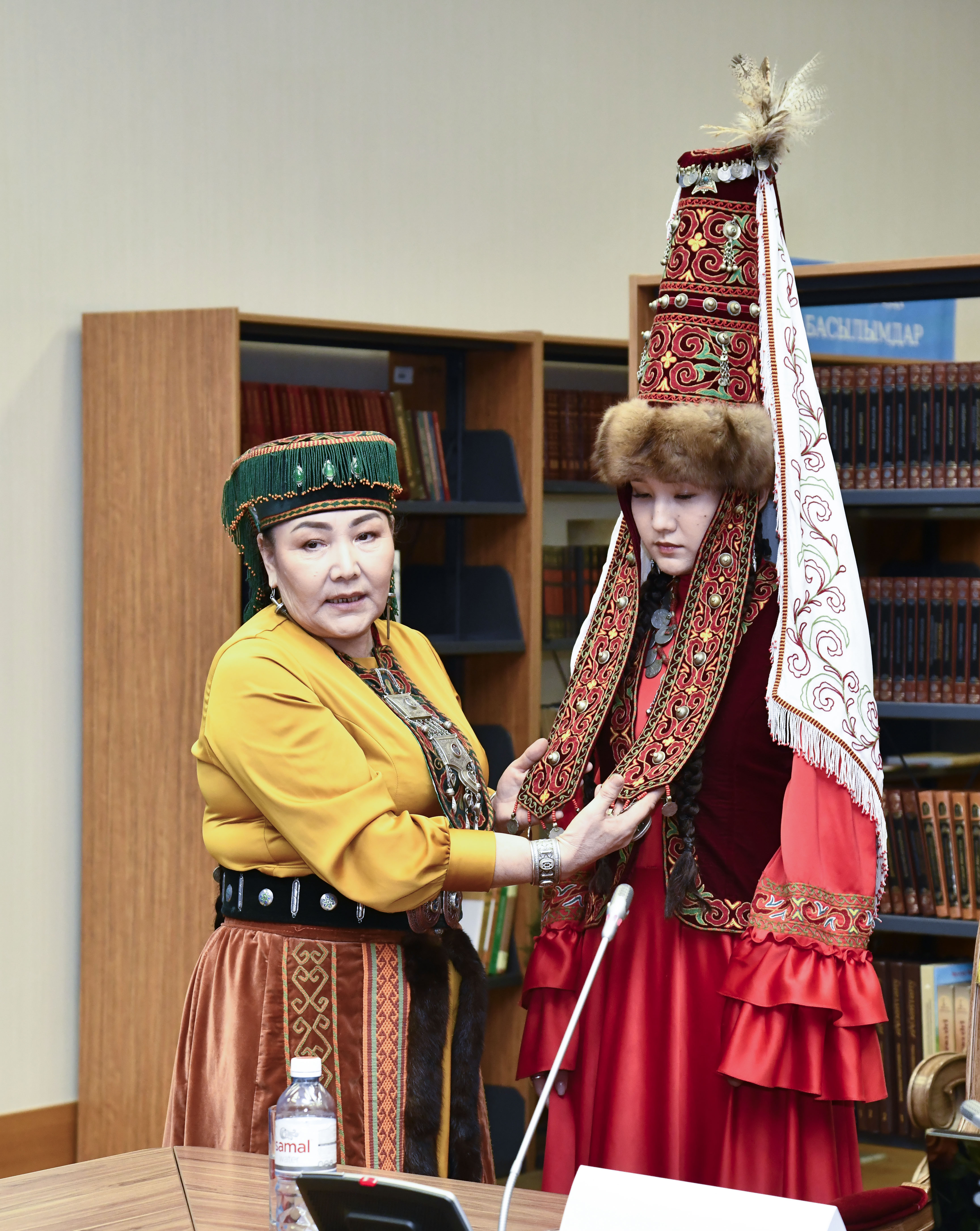 Ұлттық киімді дәріптеуге арналған дөңгелек үстел өтті